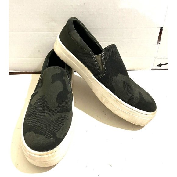 A New Day  Women's size 7.5 green Camo Pattern Platform Slip on Sneakers shoes - Picture 1 of 8